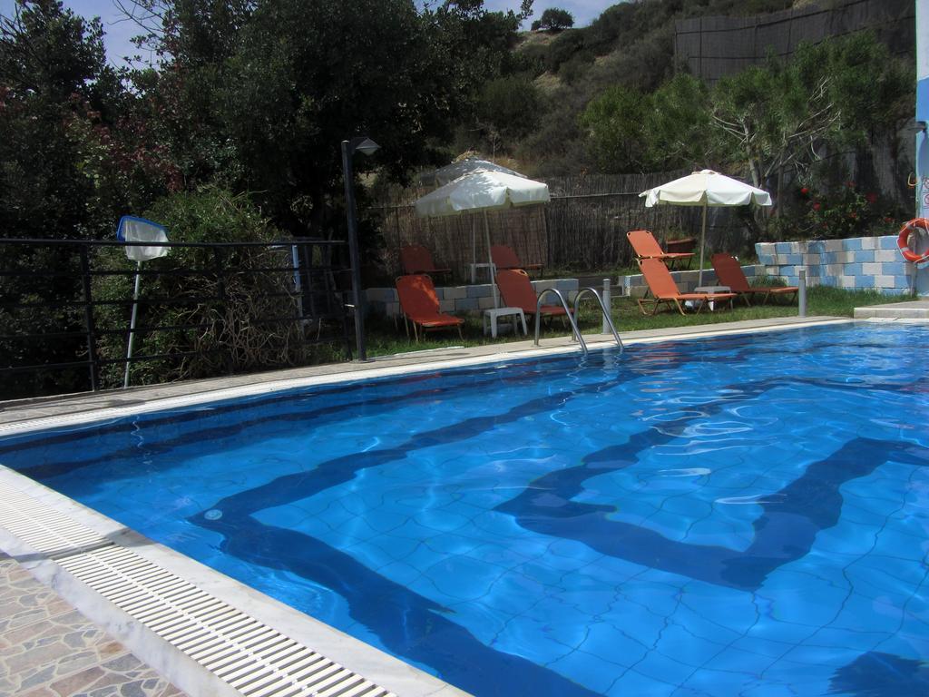 Petra Hotel Agia Galini  Exterior photo